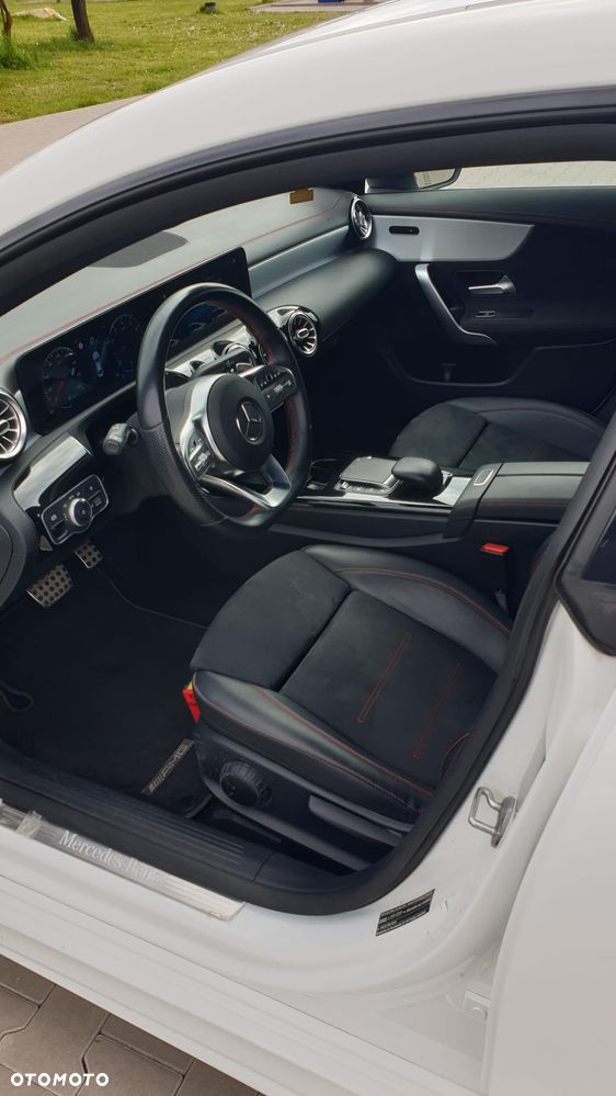 Mercedes-Benz CLA 200 AMG Line 7G-DCT - 7