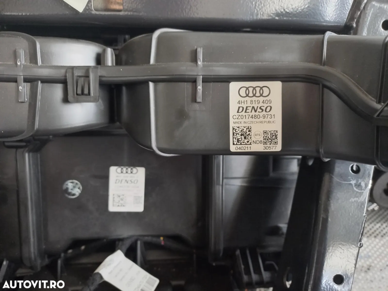 Carcasa Aeroterma Tulumba Traversa Armatura Bord Audi A8 4H D4 An 2010-2011-2012-2013-2014-2015-201 - 13