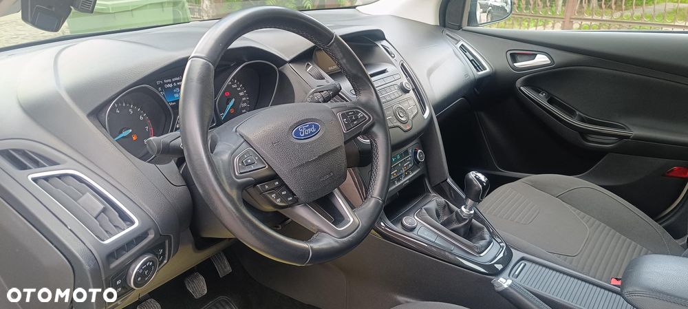 Ford Focus 1.0 EcoBoost Edition - 10