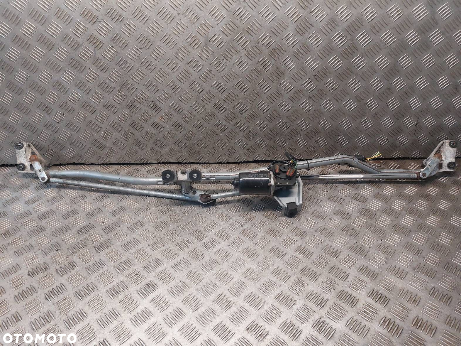 MECHANIZM WYCIERACZEK + SILNICZEK PRZÓD OPEL MERIVA A 93390344 - 4