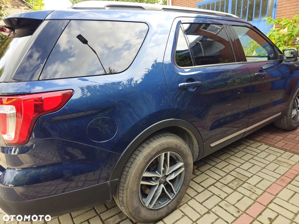 Ford Explorer - 20