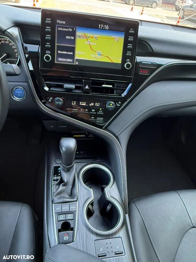Toyota Camry 2.5 Dynamic - 19