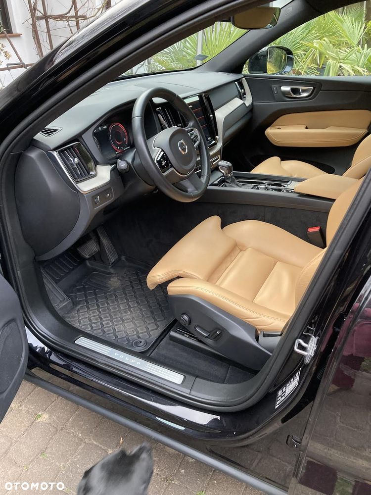 Volvo XC 60 T5 AWD Inscription - 4