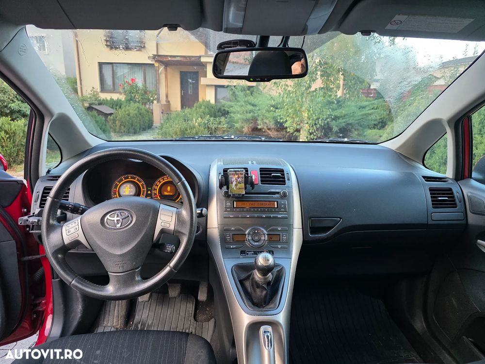 Toyota Auris 1.6 Sol - 9