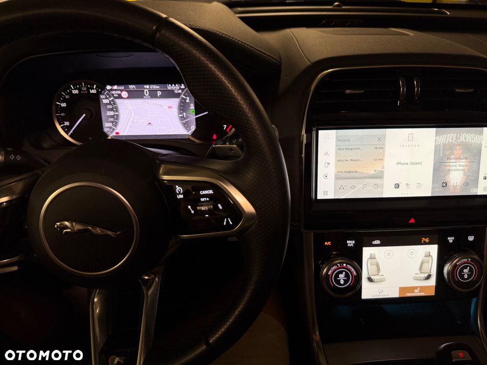 Jaguar XE 2.0 P250 R-Dynamic S - 6
