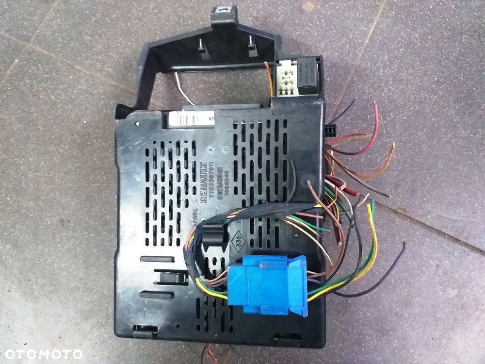 Moduł komfortu Renault Scenic 1.6	8200029342b 7703397911 - 2