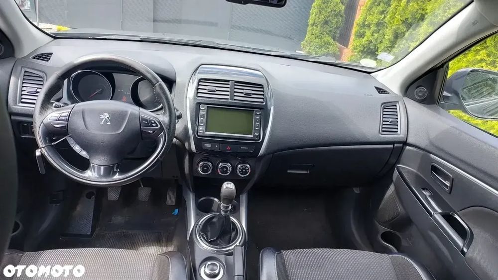 Peugeot 4008 - 10