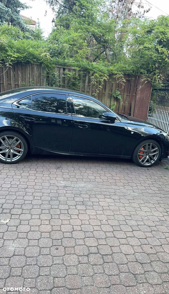Lexus IS - 9