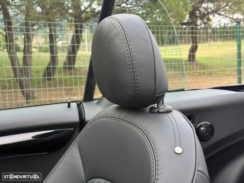 MINI Cabrio John Cooper Works Plus Auto Desportiva - 46