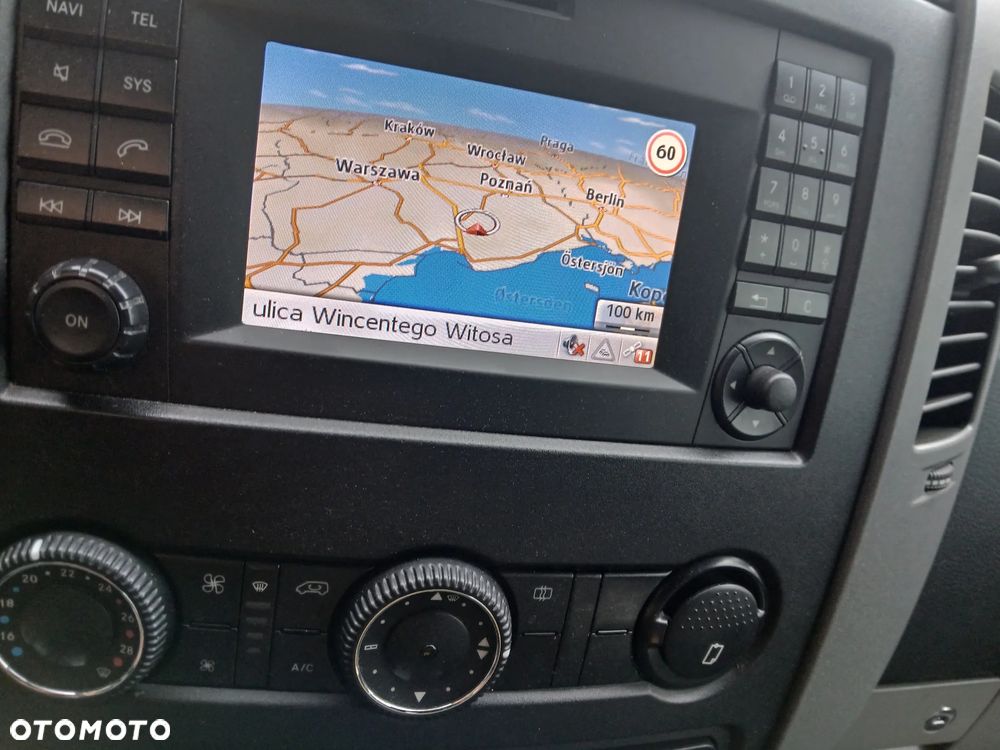 Mercedes-Benz Sprinter - 10