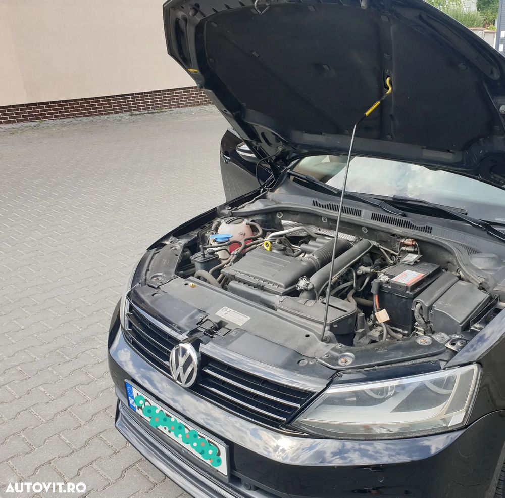 Volkswagen Jetta 1.2 TSI Comfortline - 9