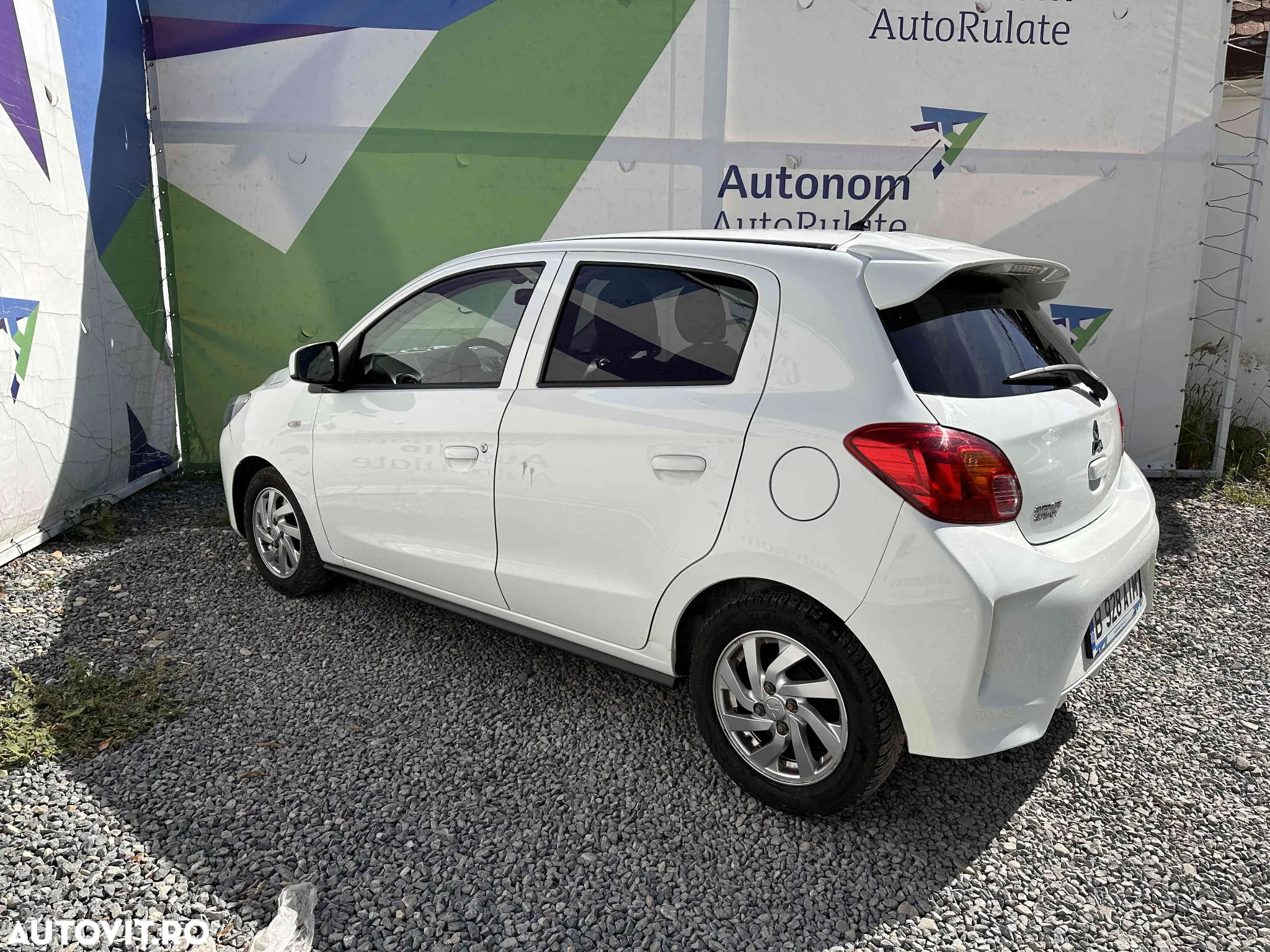 Mitsubishi Space Star - 10