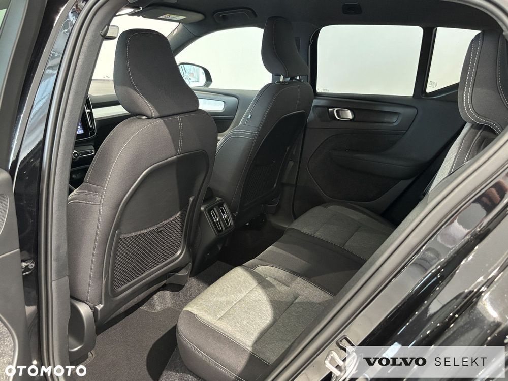 Volvo XC 40 - 25