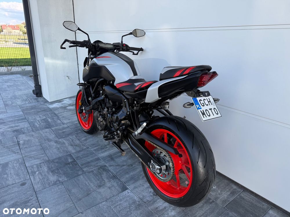Yamaha MT - 6