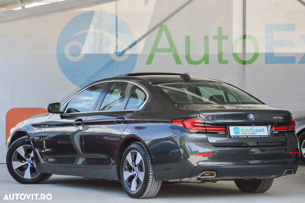 BMW Seria 5 520e Aut. Luxury Line - 16