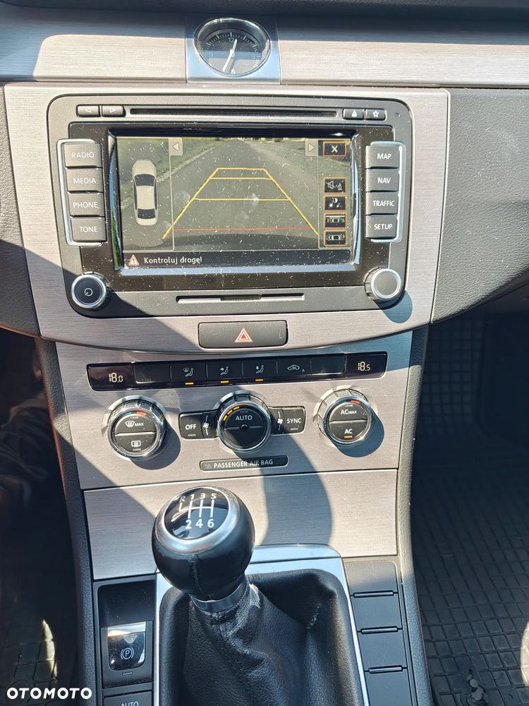 Volkswagen Passat 1.8 TSI Comfortline - 7