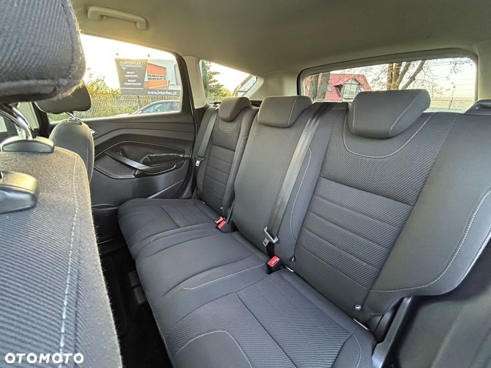 Ford Kuga - 13