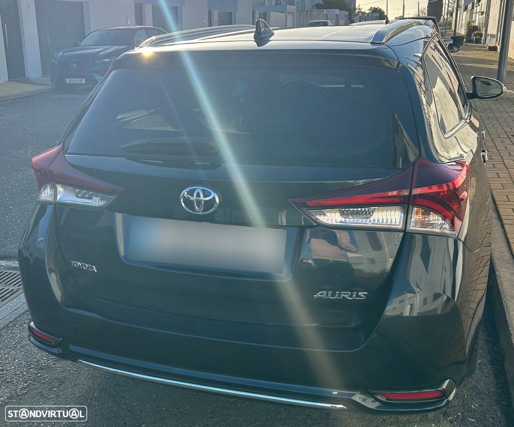 Toyota Auris Touring Sports 1.2T Comfort+Pack Sport - 4