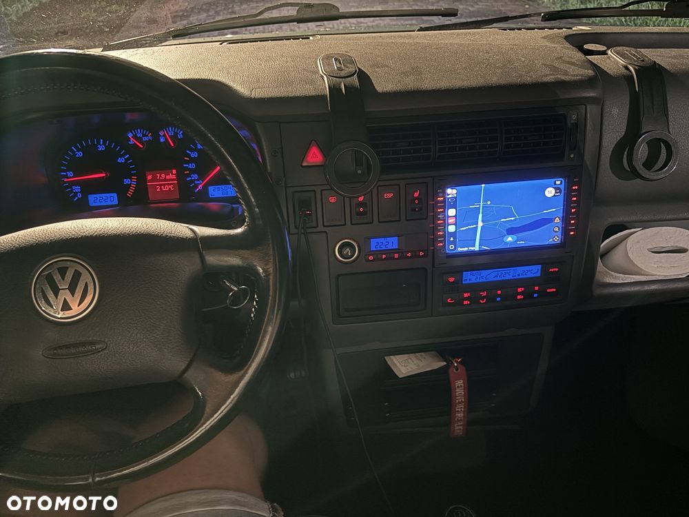 Volkswagen Multivan - 6