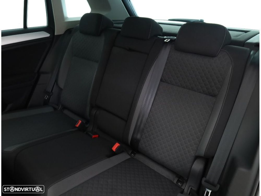VW Tiguan 1.5 TSI Confortline - 11