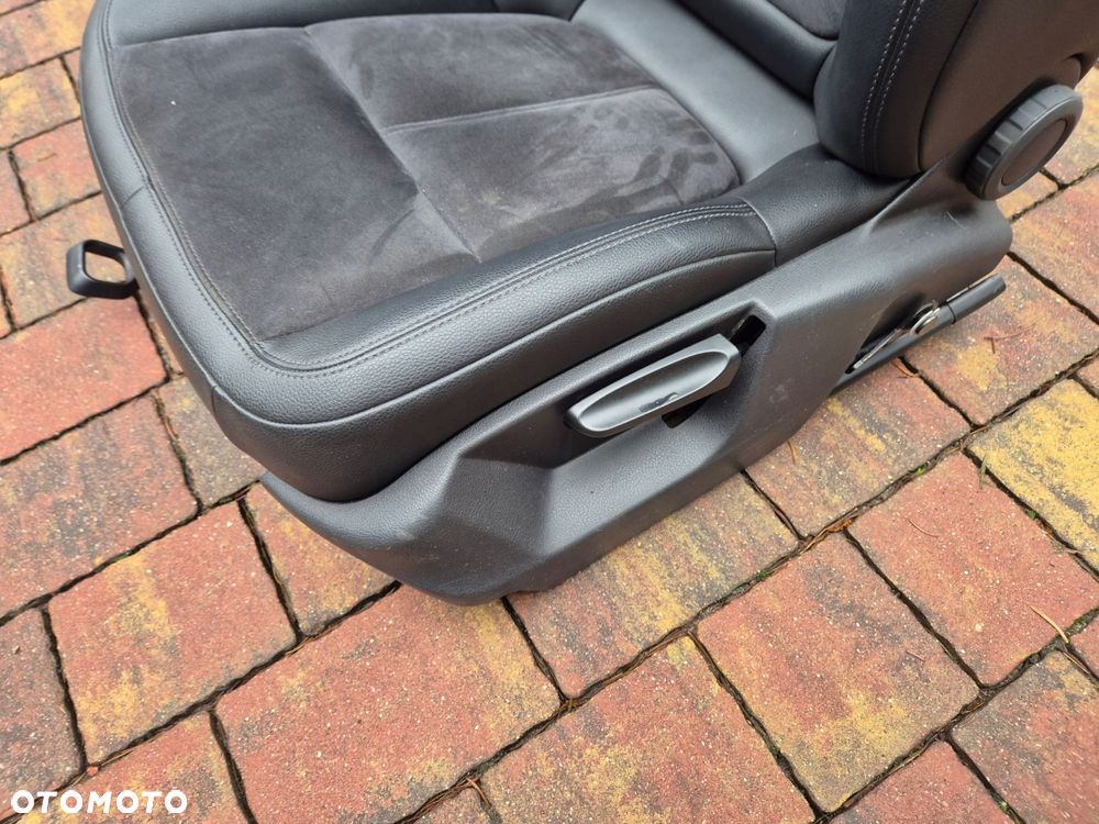 fotel lewy porsche macan 95b - 4