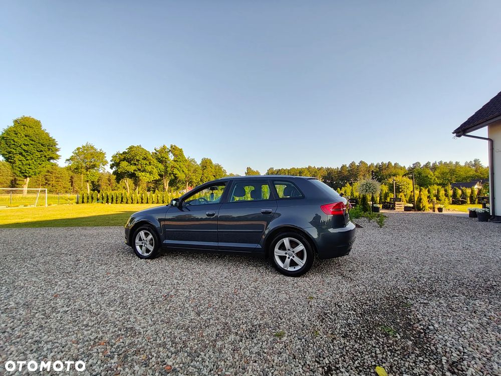 Audi A3 Sportback 1.6 Ambiente - 6