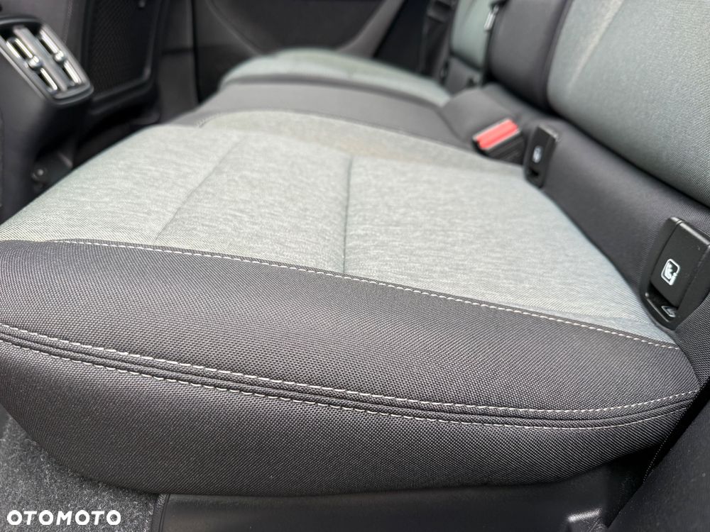 Volvo XC 40 B3 B DKG Plus Bright - 41