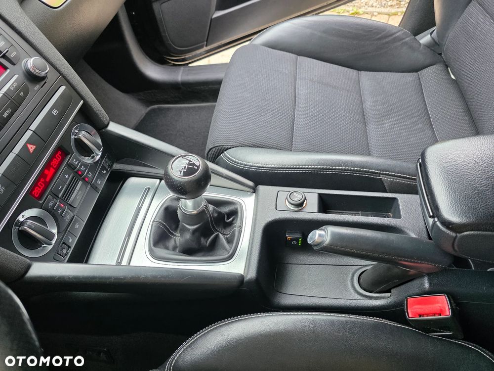 Audi A3 Sportback 1.6 S line Sportpaket (plus) - 21