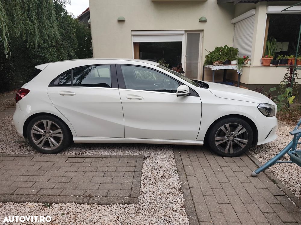 Mercedes-Benz A 180 (BlueEFFICIENCY) 7G-DCT - 2