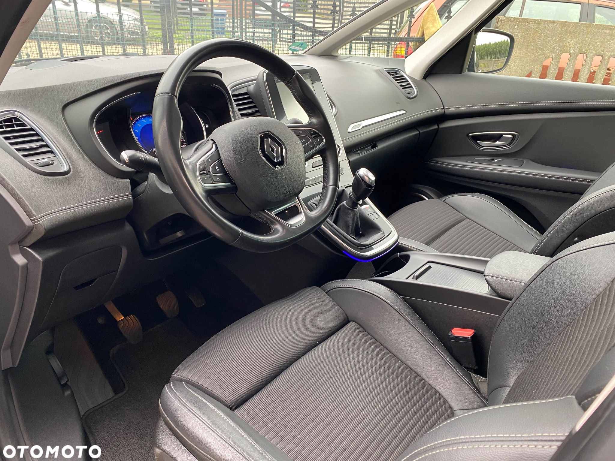 Renault Scenic 1.6 dCi Bose - 12