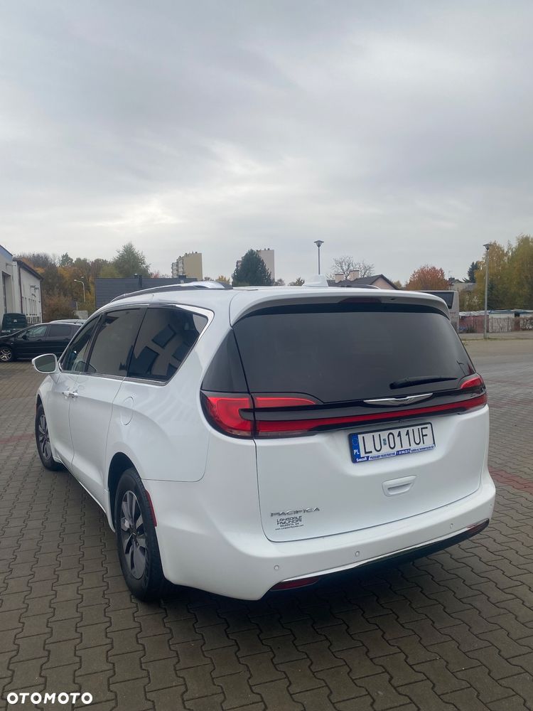 Chrysler Pacifica - 14