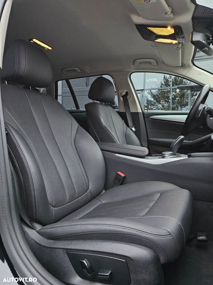 BMW Seria 5 520d AT MHEV - 12