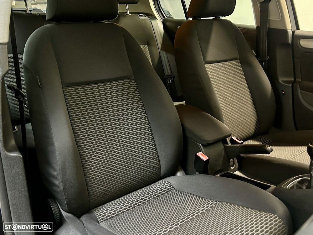 VW Golf 1.6 TDi Confortline - 40