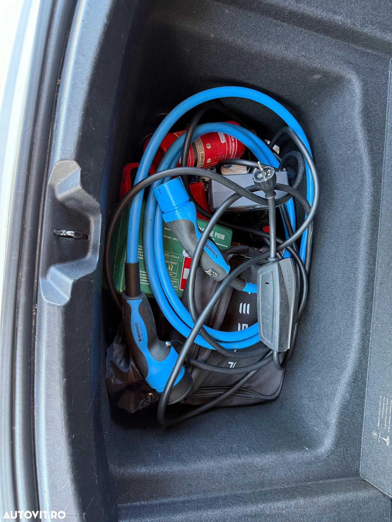 Tesla Model 3 Langstreckenbatterie Allradantrieb Dual Motor - 9