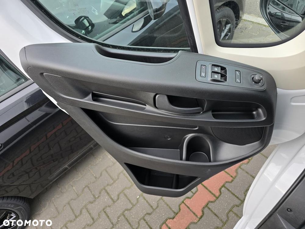 Opel Movano - 7