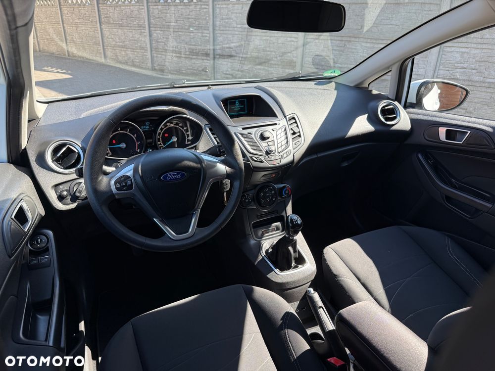 Ford Fiesta - 22