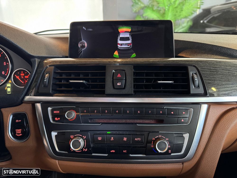 BMW 320 d EfficientDynamics Line Luxury - 15