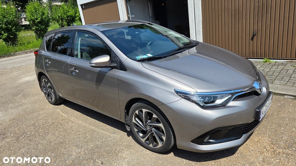 Toyota Auris 1.6 Premium Comfort - 1