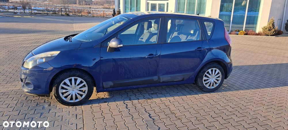 Renault Scenic 1.6 16V 110 Authentique - 12