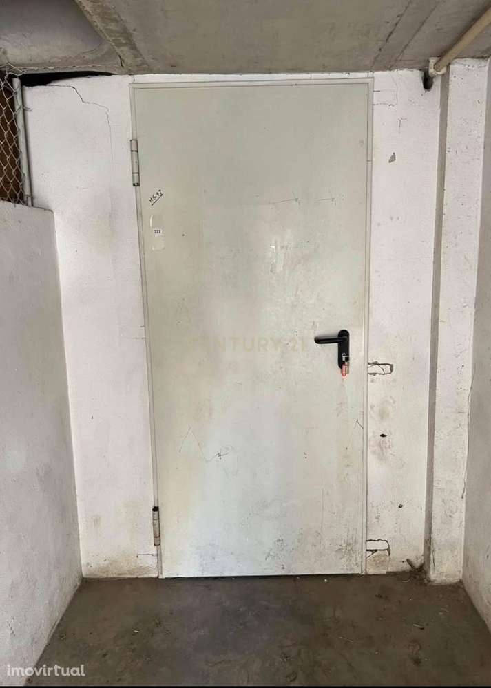 NÃO PERCA ESTA GRANDE OPORTUNIDADE!  GARAGEM EM BOX DE GRANDES DIMENSÕ - Grande imagem: 4/6