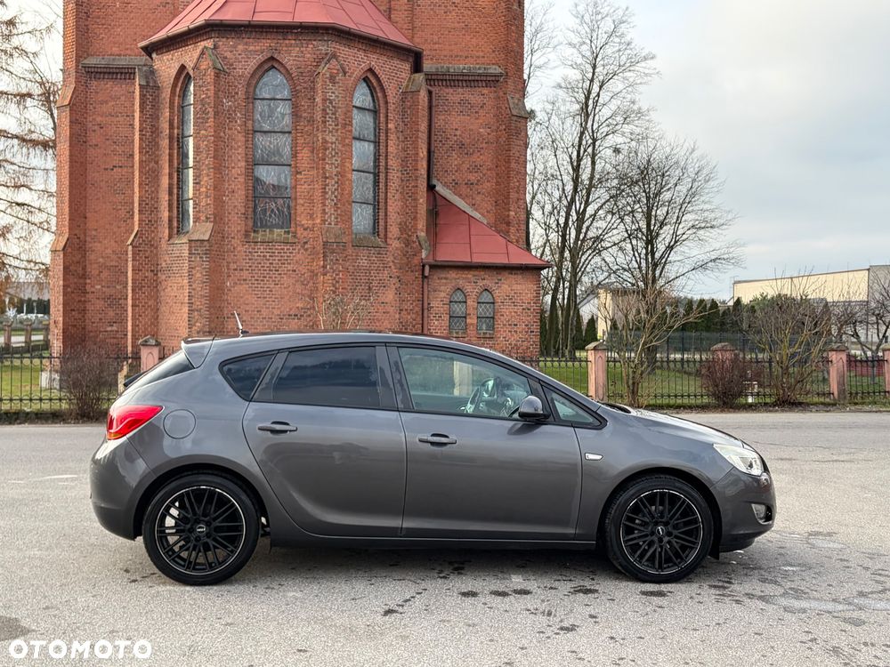 Opel Astra 1.6 Design Edition - 3