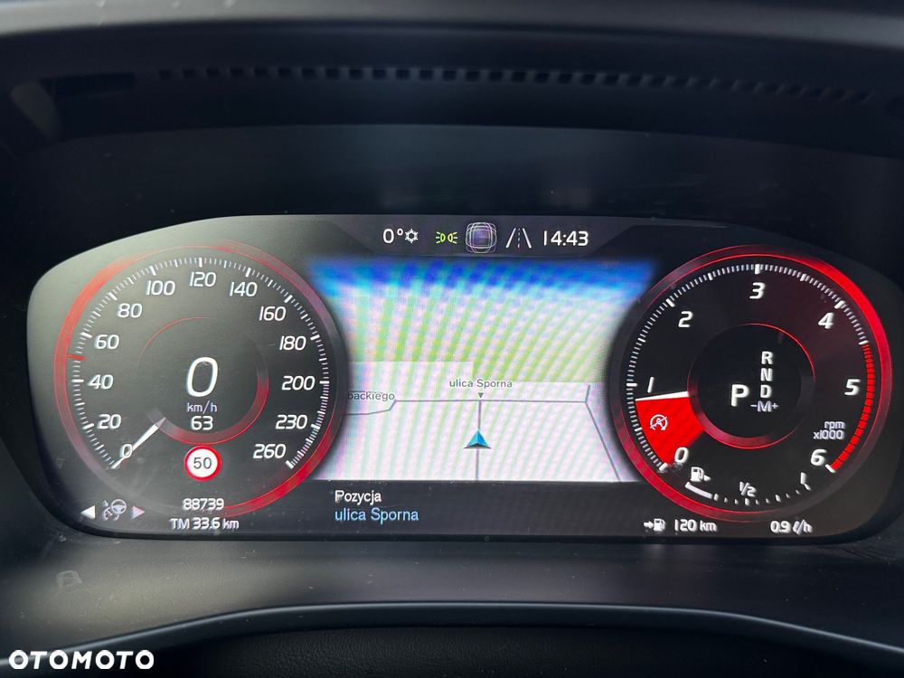 Volvo XC 40 D3 Momentum Pro - 16