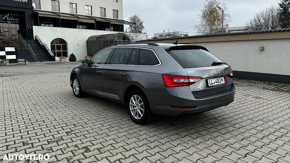 Skoda Superb Combi 2.0 TDI DSG Premium Edition - 3