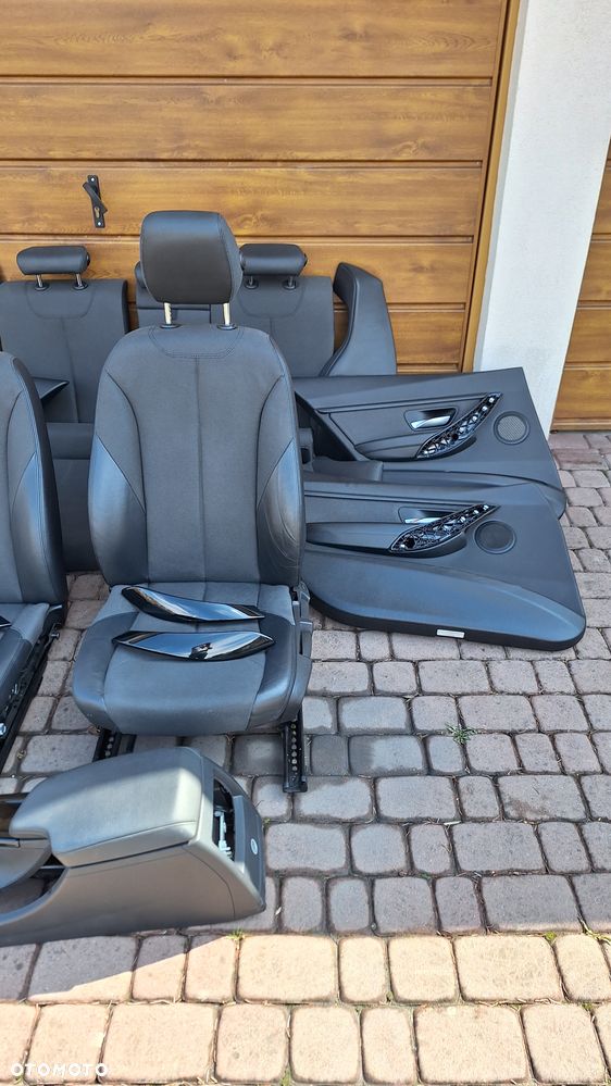 Fotele grzane BMW F30, półskóry wraz z boczkami drzwi, konsola i dekorami - 6