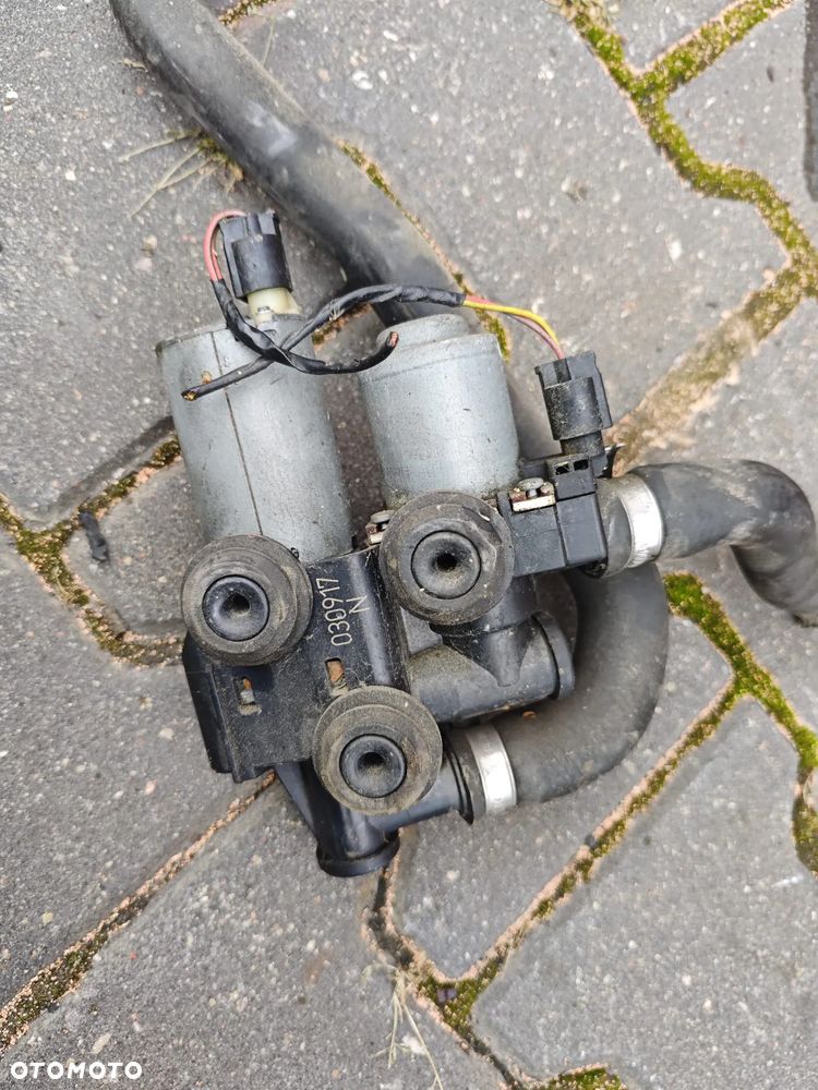 ZAWÓR ELEKTROZAWÓR POMPA WODY BMW E46 E36 X3 E83 8369807 - 2