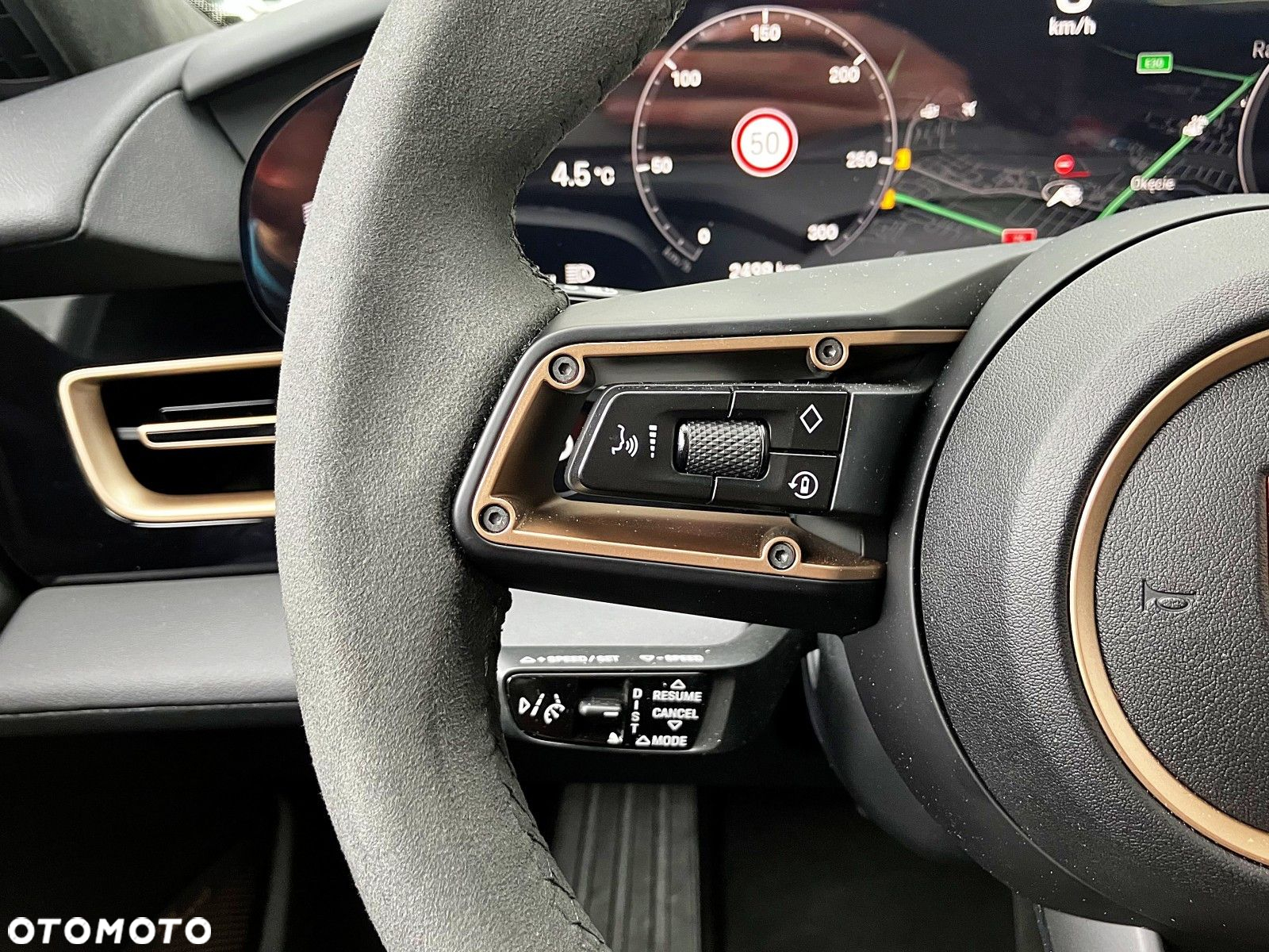 Porsche Taycan Turbo S - 32