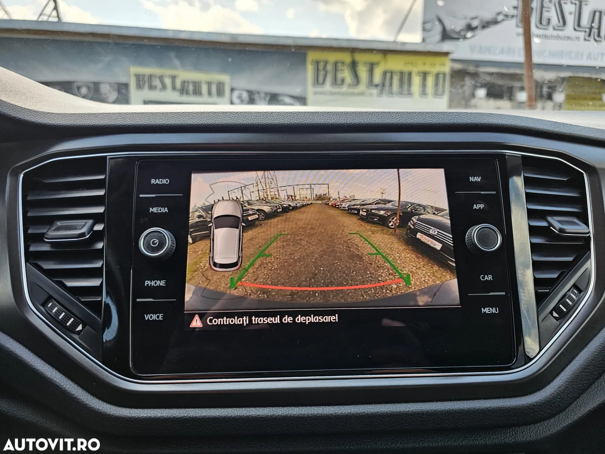 Volkswagen T-ROC 2.0 TDI DSG Style - 13