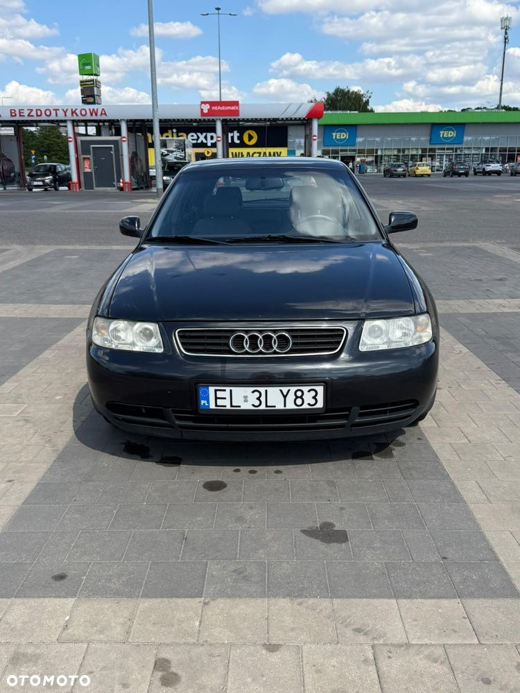 Audi A3 Sportback - 1