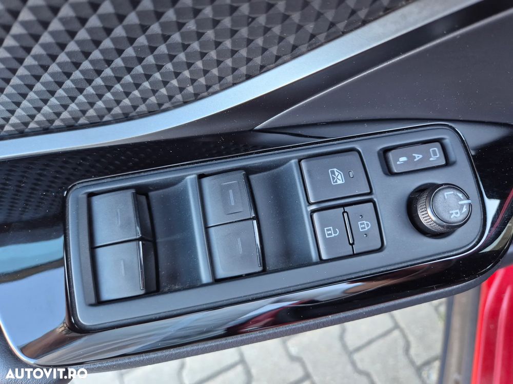 Toyota C-HR 2.0 HSD 184 CP 4x2 CVT Style - 15