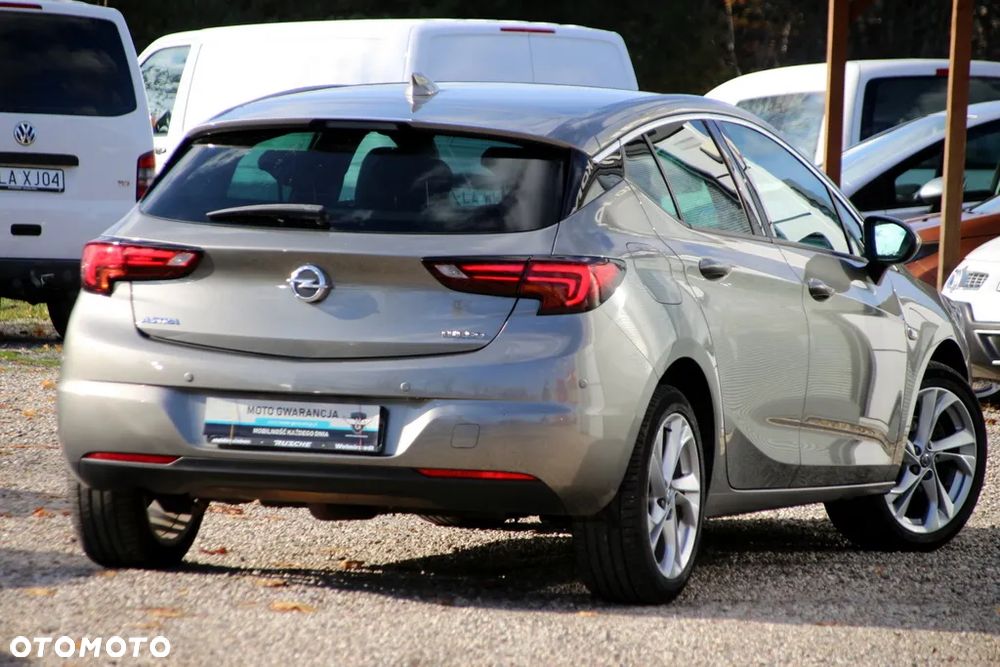 Opel Astra 1.4 Turbo Business - 17